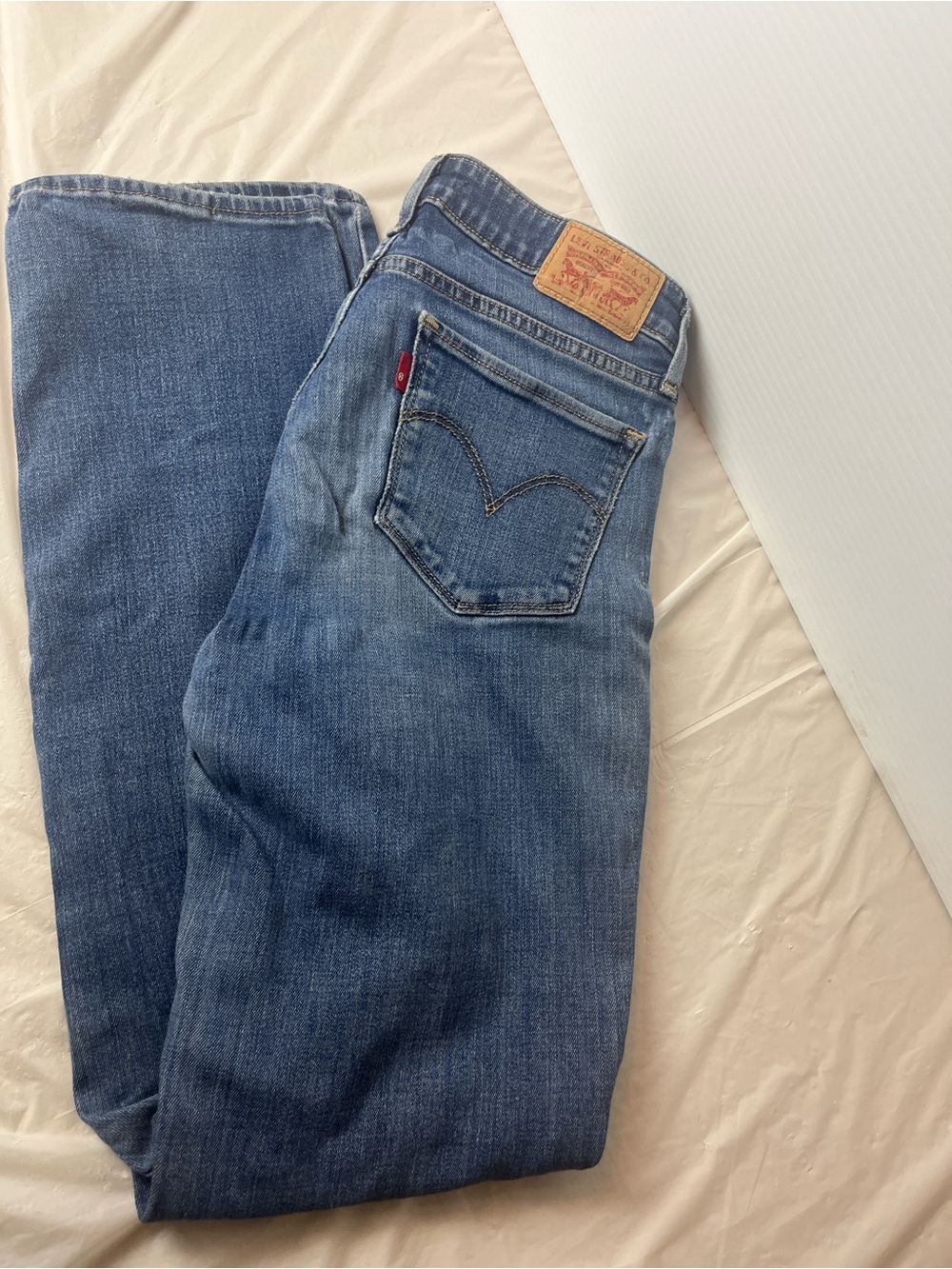 Levi's 712 Slim Jeans in Light Blue Denim